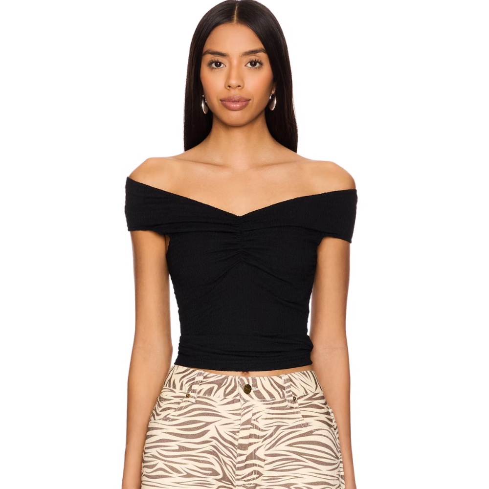 Lioness Crue Off Shoulder Top in Onyx